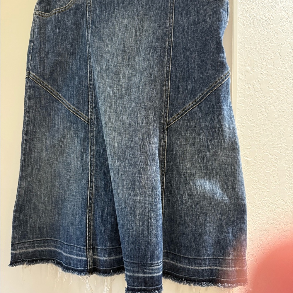 Harold's Blue Jeans Medium Wash Distressed